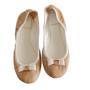 Tory Burch Beige/White Leather Bow Scrunch Ballet Flats